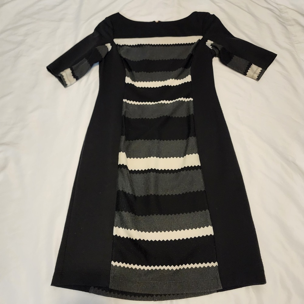 Gabby Skye Black White Stretch Short Sleeve Tunic Sheath Shift Dress 8